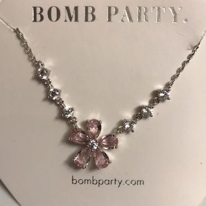 New reveled. .925 sterling silver necklace